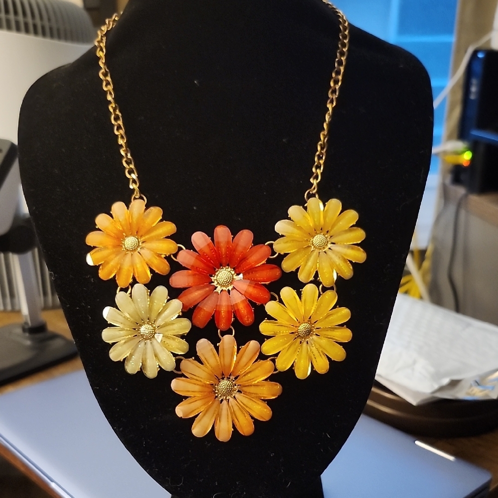 Vibrant Floral Necklace in Gold and Orange